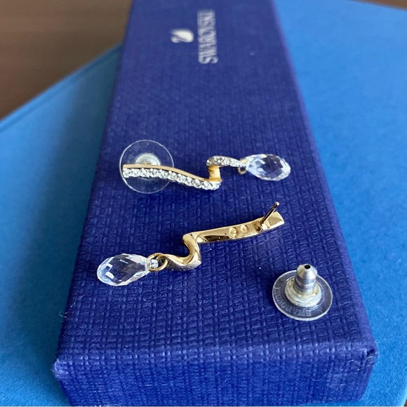SWAROVSKI Crystal Earrings - Picture 1 of 2